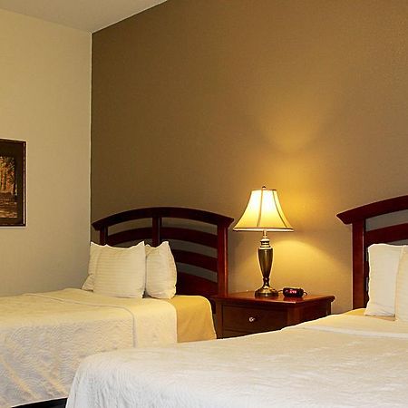 Crystal Springs Inn And Suites Towanda Экстерьер фото