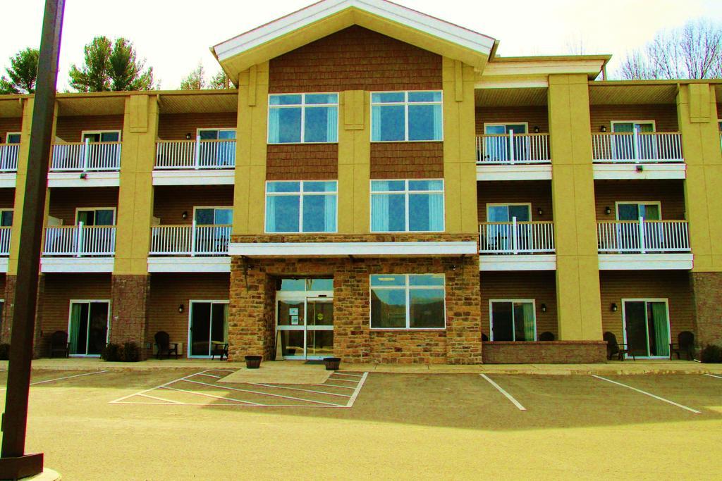 Crystal Springs Inn And Suites Towanda Экстерьер фото