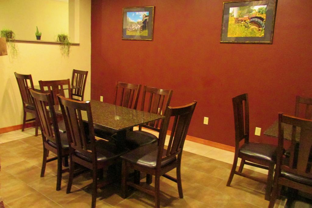 Crystal Springs Inn And Suites Towanda Экстерьер фото