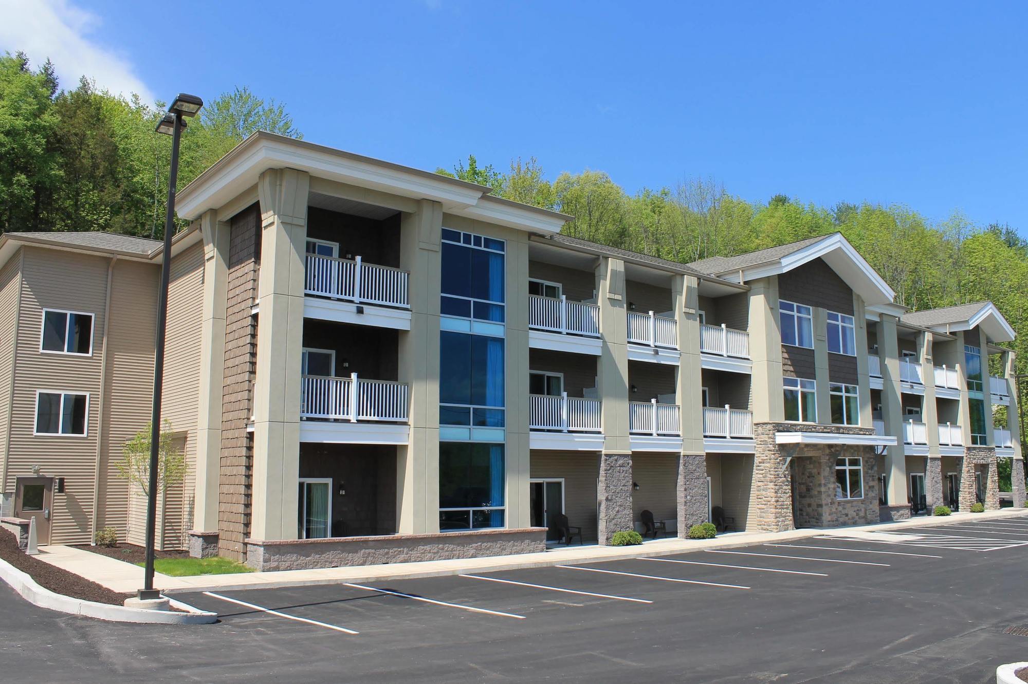 Crystal Springs Inn And Suites Towanda Экстерьер фото