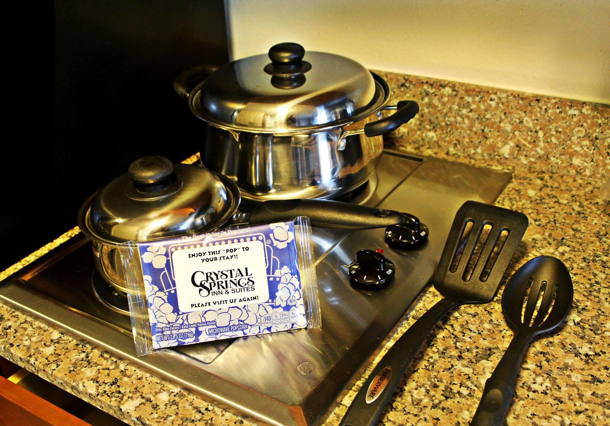 Crystal Springs Inn And Suites Towanda Экстерьер фото