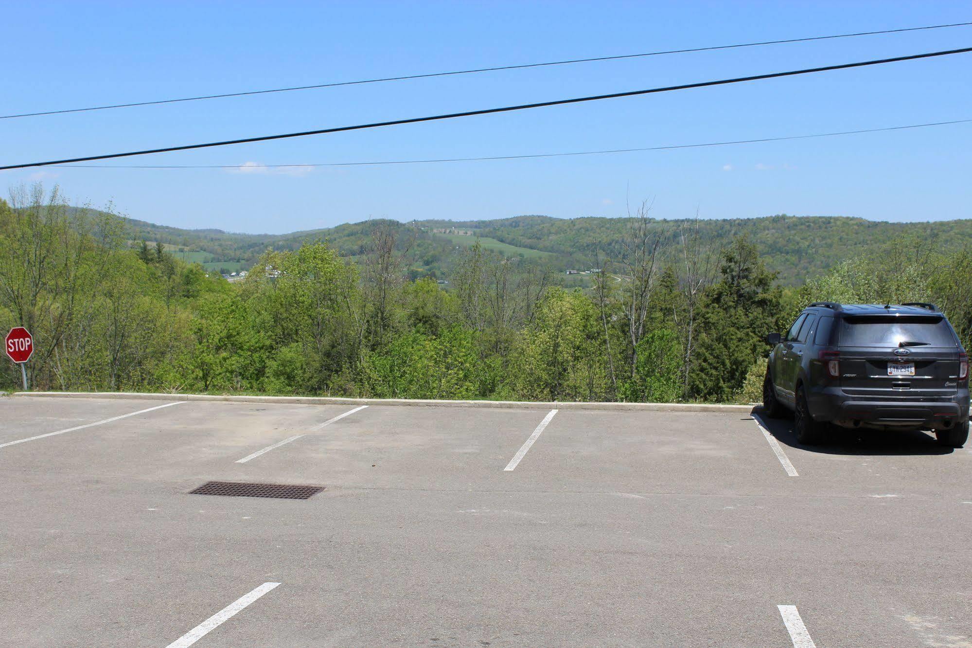 Crystal Springs Inn And Suites Towanda Экстерьер фото