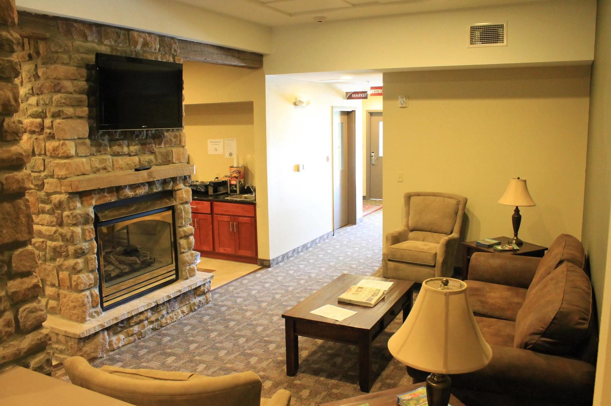 Crystal Springs Inn And Suites Towanda Экстерьер фото