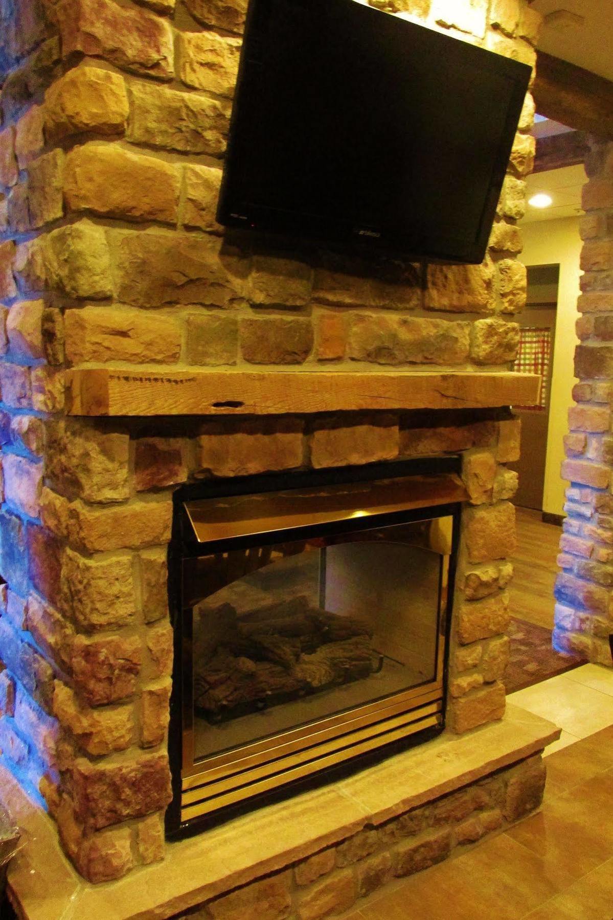 Crystal Springs Inn And Suites Towanda Экстерьер фото