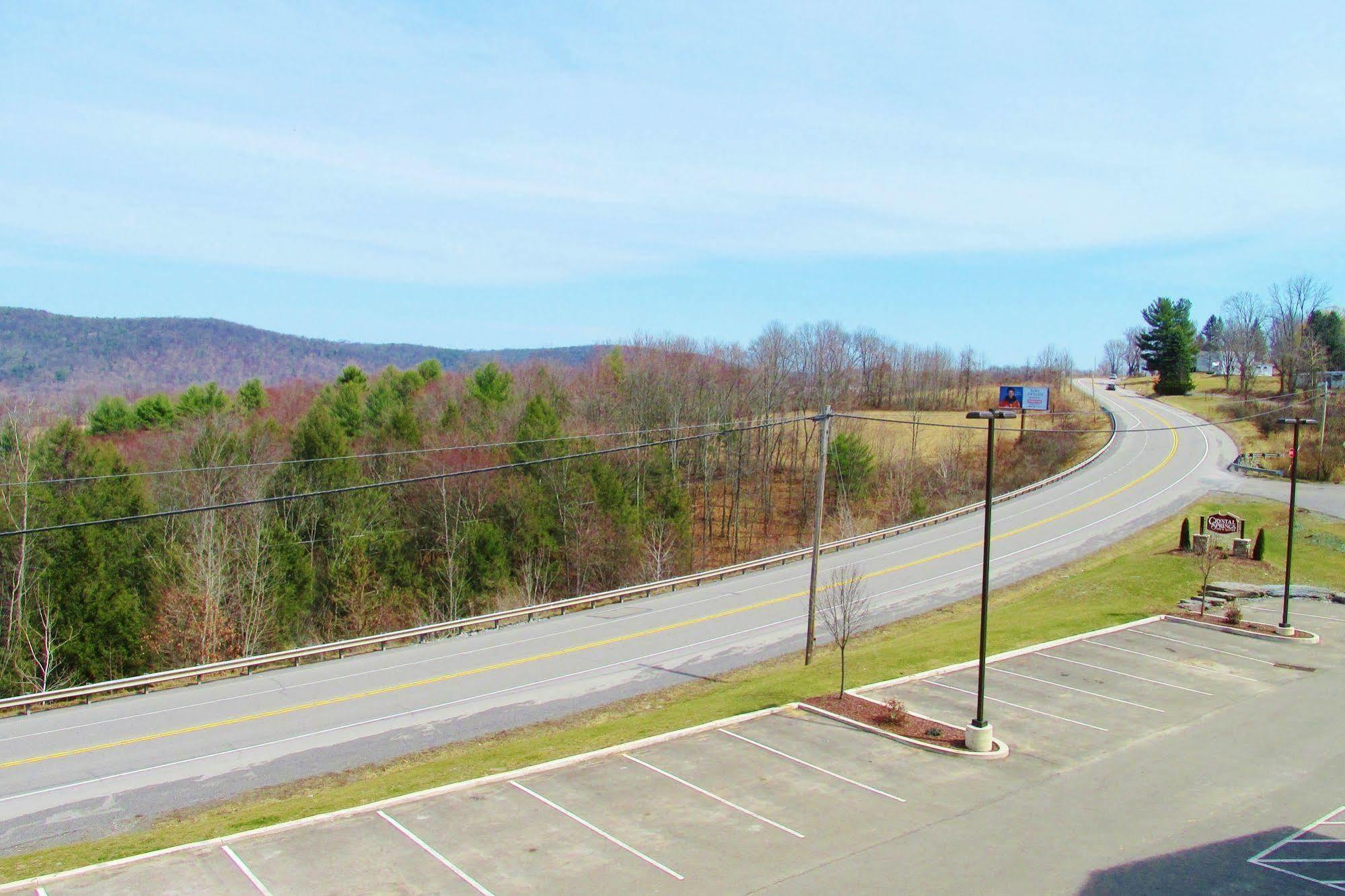 Crystal Springs Inn And Suites Towanda Экстерьер фото